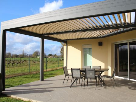 Conseils pour choisir un fabricant poseur de pergola bioclimatique sur mesure